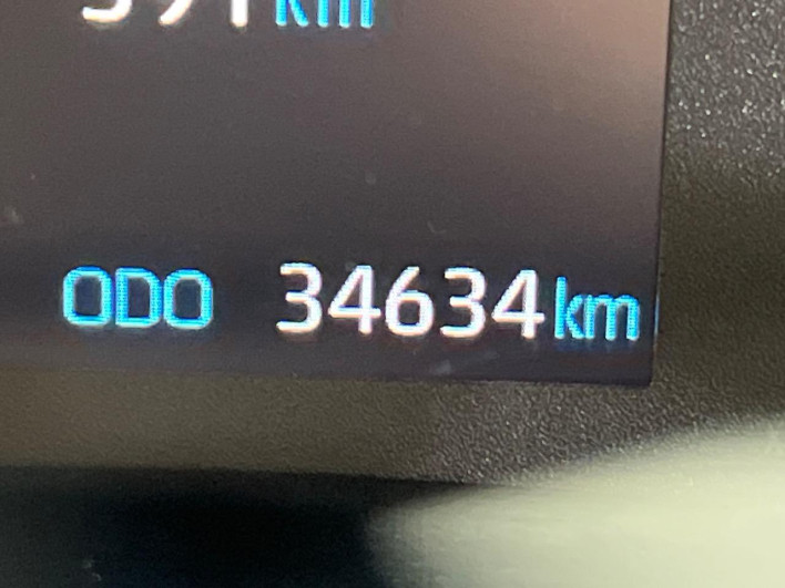 2023 Toyota Yaris 6AA-MXPH10 (UW-69ef58ae62d68)[2]