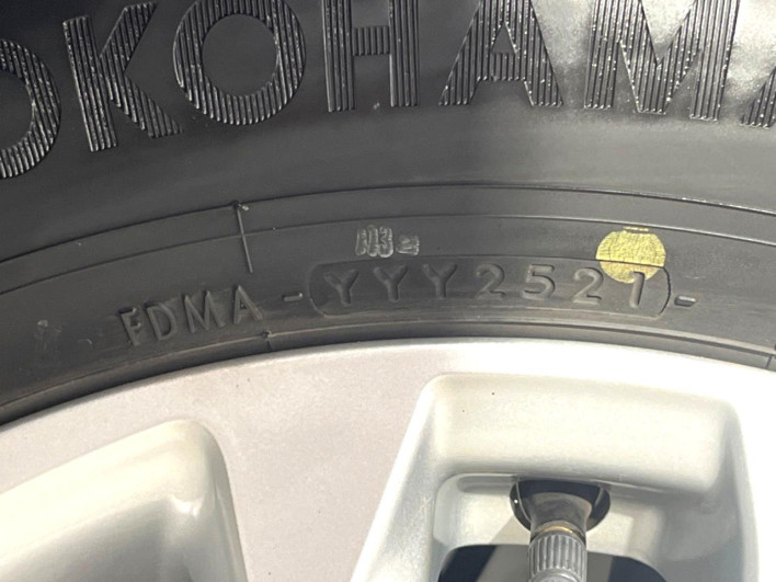 2021 Toyota Yaris Cross 6AA-MXPJ10 (UW-69ef58af20485)[25]