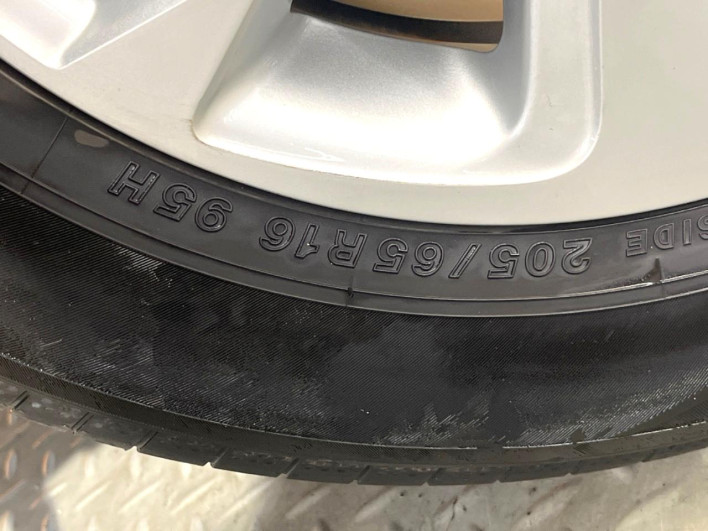 2021 Toyota Yaris Cross 6AA-MXPJ10 (UW-69ef58af20485)[26]