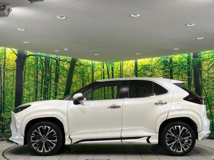 2022 Toyota Yaris Cross 6AA-MXPJ10 (UW-69ef58afc9a04)[9]