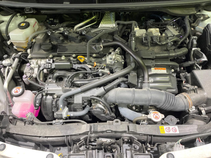 2022 Toyota Yaris Cross 6AA-MXPJ10 (UW-69ef58afc9a04)[4]