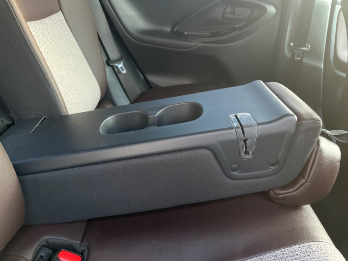 2022 Toyota Yaris Cross 6AA-MXPJ10 (UW-69ef58b109303)[25]