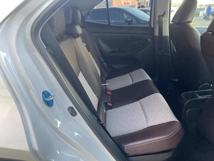 2022 Toyota Yaris Cross 6AA-MXPJ10 (UW-69ef58b109303)[18]