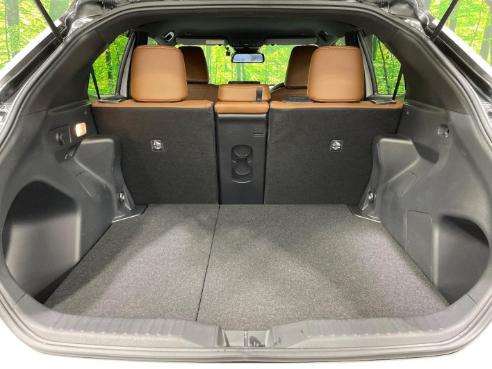 2024 Toyota Yaris Cross 6AA-MXPJ10 (UW-69ef58b2854c0)[23]