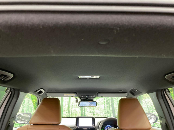 2024 Toyota Yaris Cross 6AA-MXPJ10 (UW-69ef58b2854c0)[24]