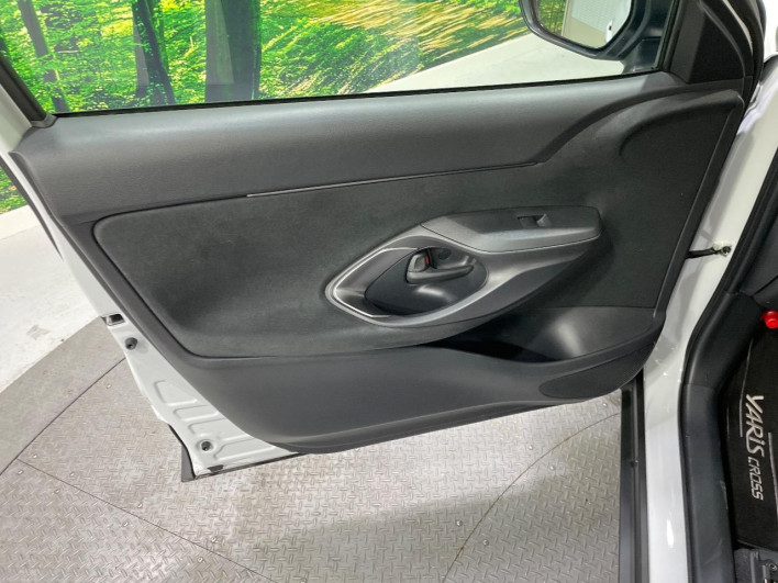 2024 Toyota Yaris Cross 6AA-MXPJ10 (UW-69ef58b2854c0)[29]