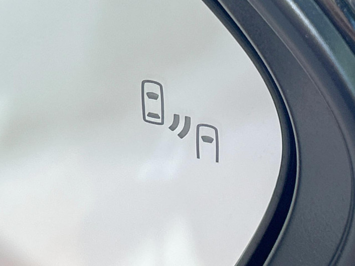 2025 Toyota Yaris Cross 6AA-MXPJ10 (UW-69ef58b2d5dd9)[21]