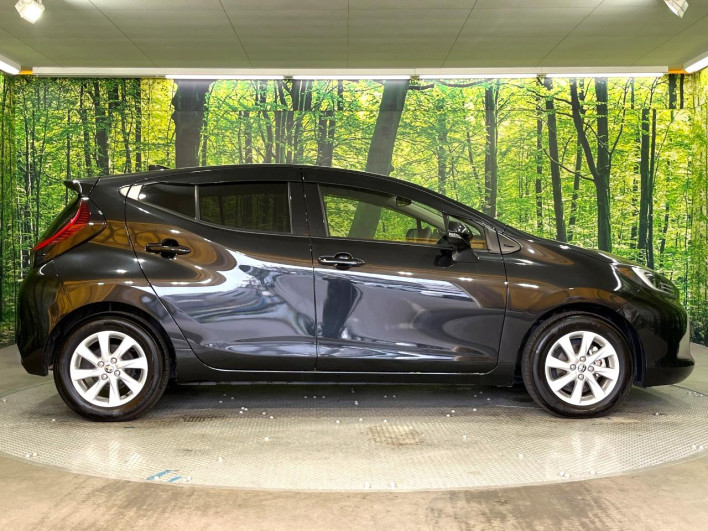 2022 Toyota Aqua 6AA-MXPK11 (UW-69ef58b4a431c)[8]