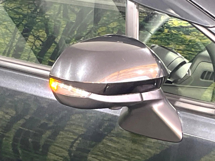 2022 Toyota Aqua 6AA-MXPK11 (UW-69ef58b4a431c)[14]