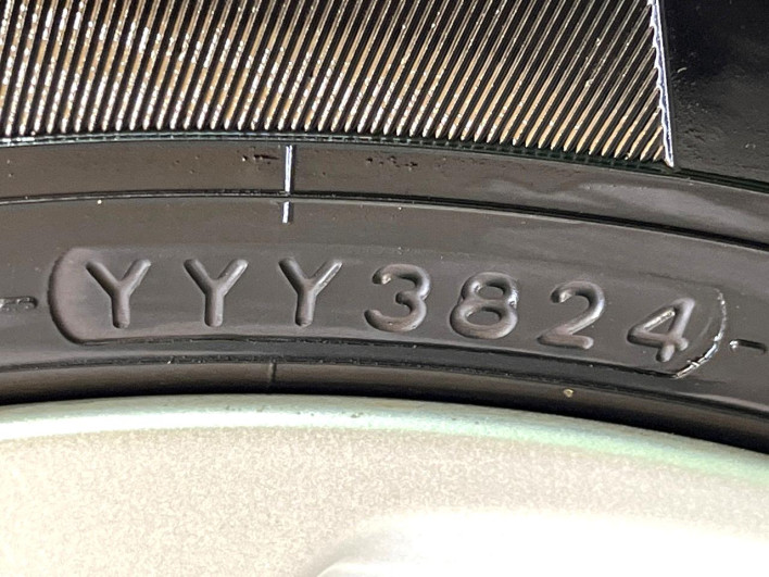 2022 Toyota Aqua 6AA-MXPK11 (UW-69ef58b4a431c)[20]