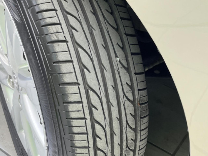 2022 Toyota Aqua 6AA-MXPK11 (UW-69ef58b4c0c18)[12]