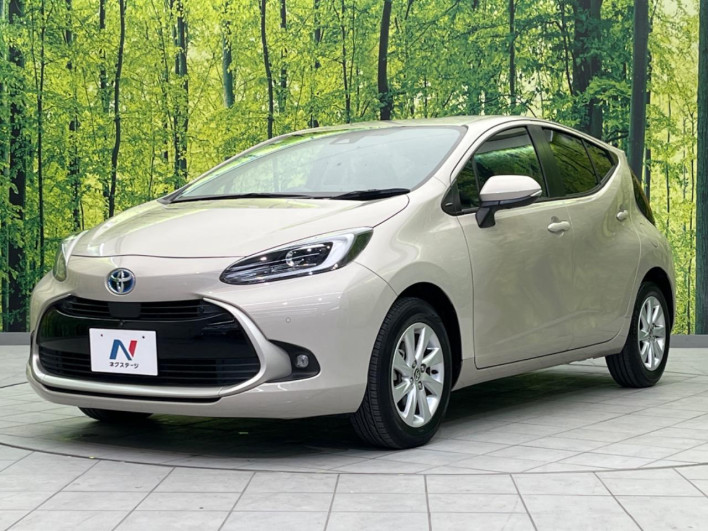 2022 Toyota Aqua 6AA-MXPK11 (UW-69ef58b4c0c18)[15]