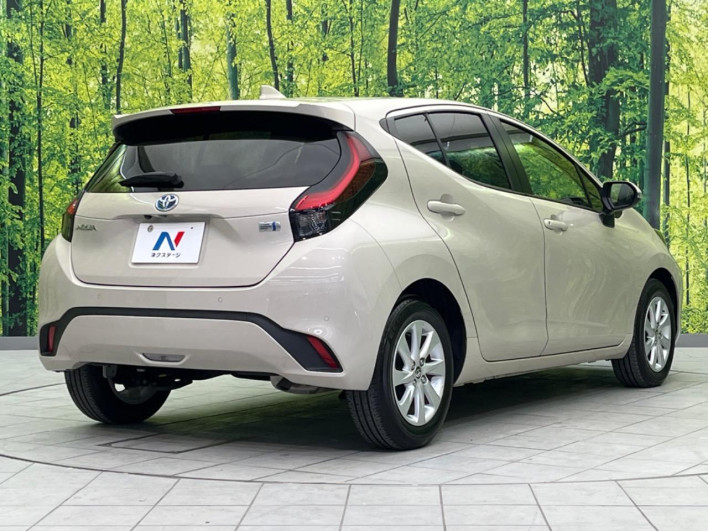 2022 Toyota Aqua 6AA-MXPK11 (UW-69ef58b4c0c18)[28]