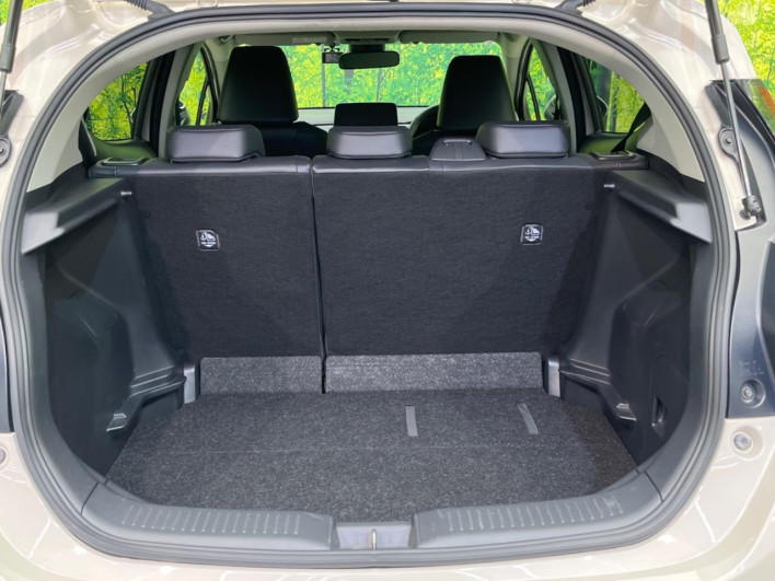 2022 Toyota Aqua 6AA-MXPK11 (UW-69ef58b4c0c18)[27]