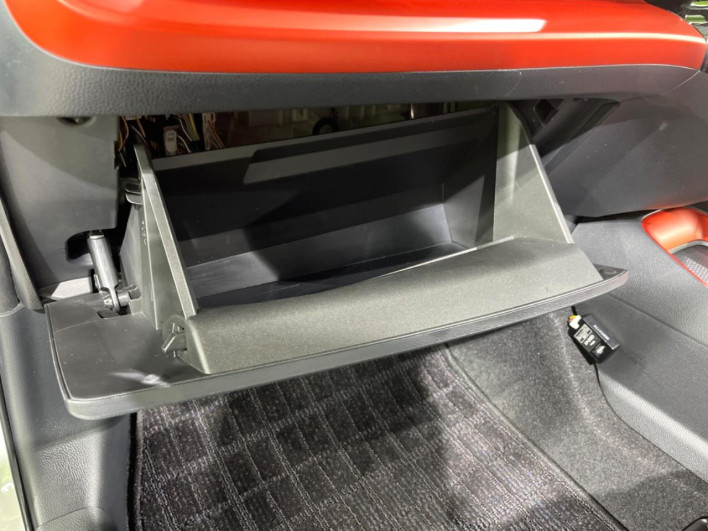 2023 Toyota Aqua 6AA-MXPK11 (UW-69ef58b536109)[4]