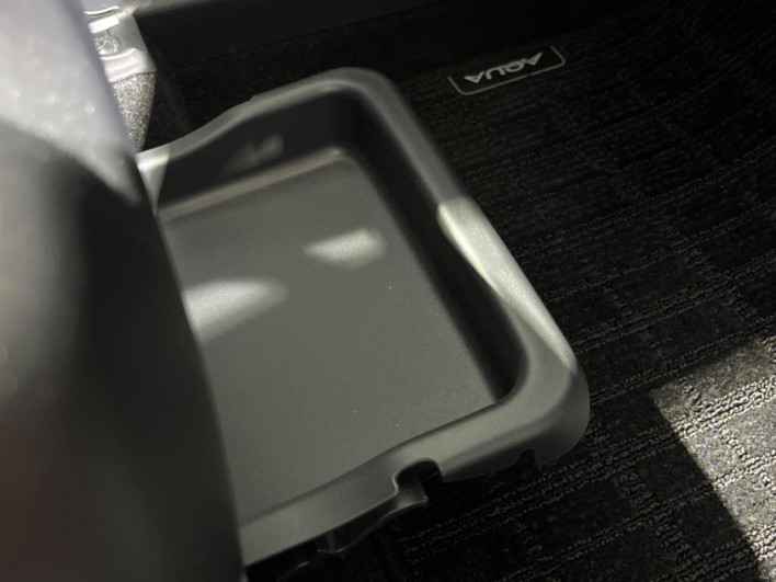 2023 Toyota Aqua 6AA-MXPK11 (UW-69ef58b536109)[27]