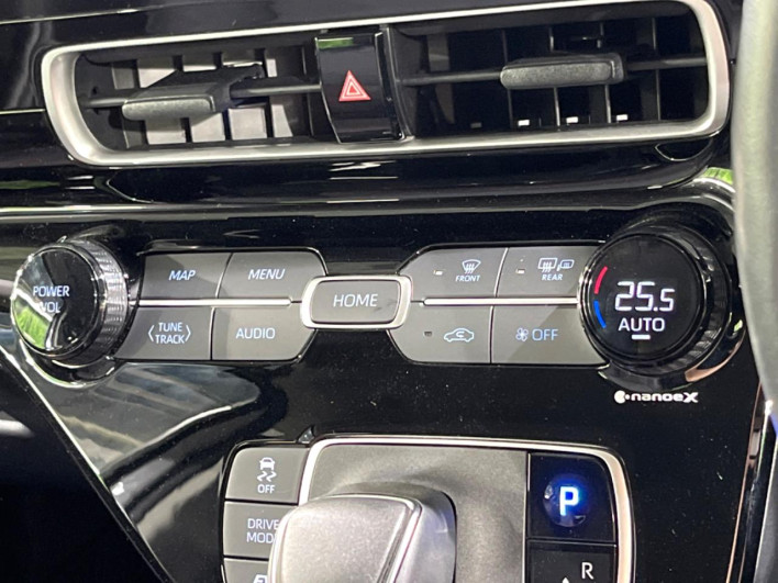 2023 Toyota Aqua 6AA-MXPK11 (UW-69ef58b536109)[28]