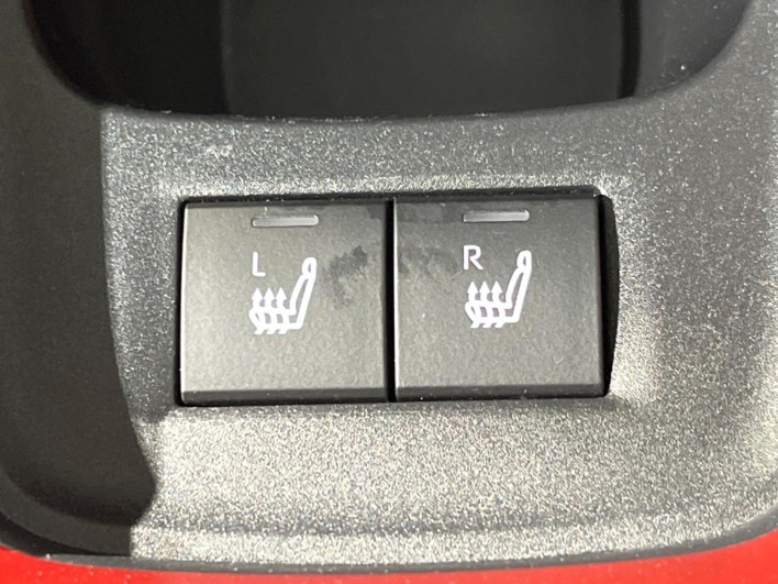 2023 Toyota Aqua 6AA-MXPK11 (UW-69ef58b536109)[24]