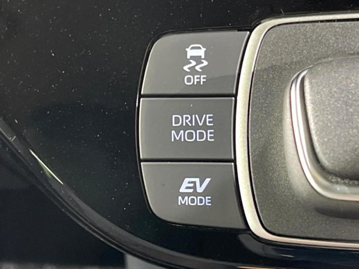 2023 Toyota Aqua 6AA-MXPK11 (UW-69ef58b536109)[21]