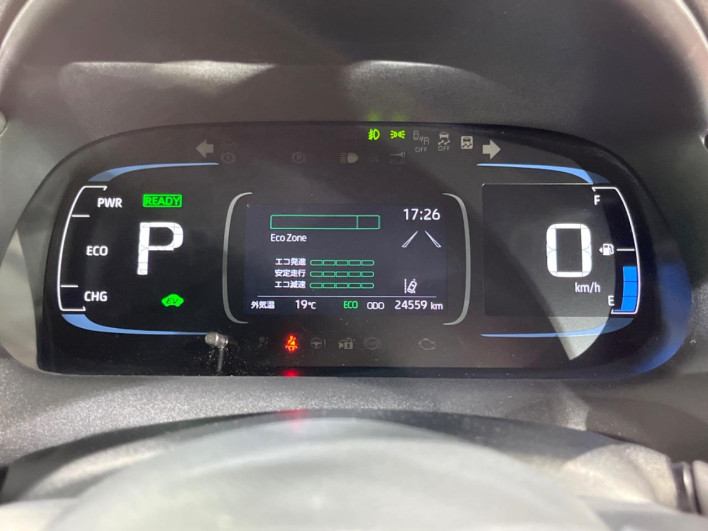 2023 Toyota Aqua 6AA-MXPK11 (UW-69ef58b536109)[18]