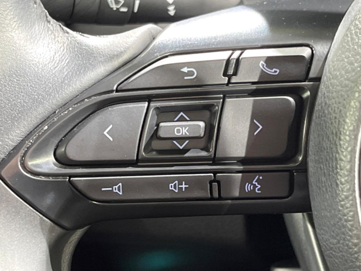 2023 Toyota Aqua 6AA-MXPK11 (UW-69ef58b536109)[15]