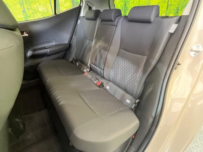 2023 Toyota Aqua 6AA-MXPK11 (UW-69ef58b62012b)[29]