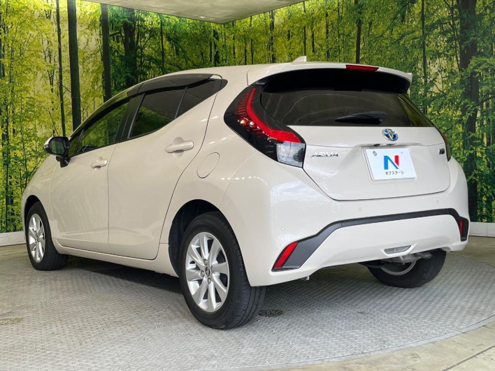 2023 Toyota Aqua 6AA-MXPK11 (UW-69ef58b62012b)[8]