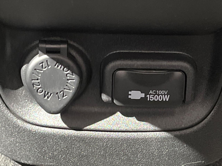 2022 Toyota Sienta 6AA-MXPL10G (UW-69ef58b6d55ca)[28]