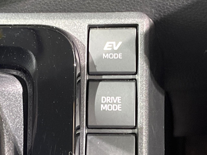 2022 Toyota Sienta 6AA-MXPL10G (UW-69ef58b6d55ca)[11]