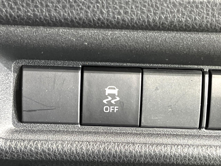 2022 Toyota Sienta 6AA-MXPL10G (UW-69ef58b6d55ca)[16]