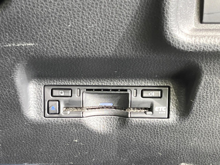 2022 Toyota Sienta 6AA-MXPL10G (UW-69ef58b6d55ca)[15]