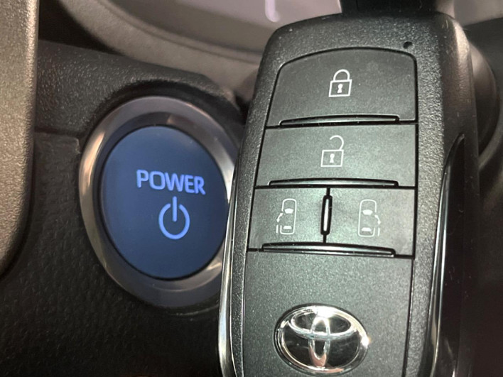 2022 Toyota Sienta 6AA-MXPL10G (UW-69ef58b6d55ca)[5]