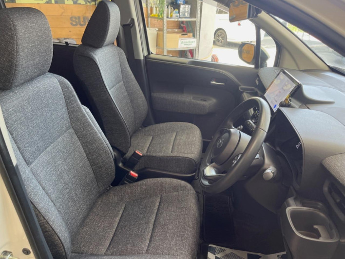 2023 Toyota Sienta 6AA-MXPL10G (UW-69ef58b81a6ff)[22]