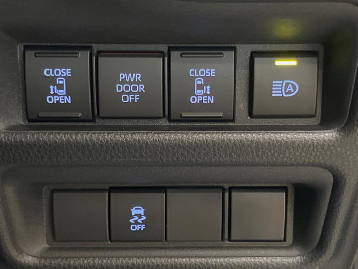 2023 Toyota Sienta 6AA-MXPL10G (UW-69ef58b81a6ff)[18]