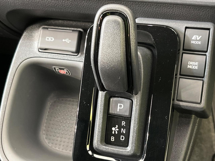 2023 Toyota Sienta 6AA-MXPL10G (UW-69ef58b8a7231)[17]