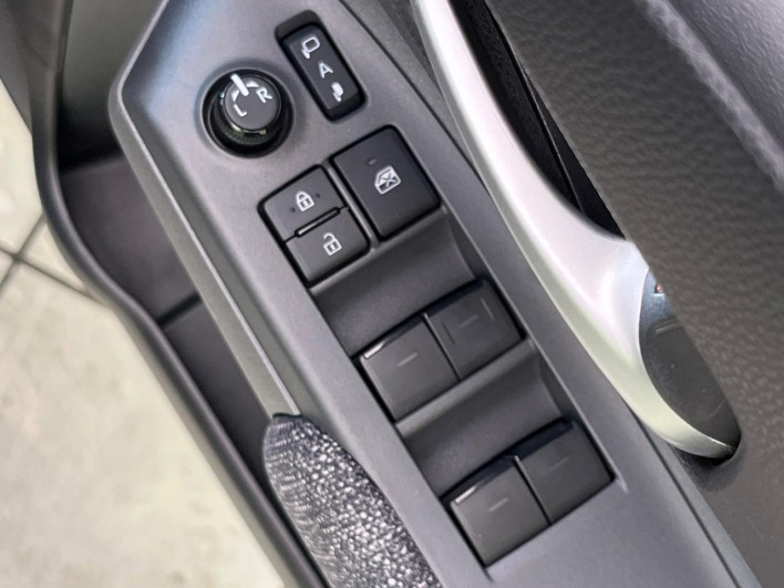 2023 Toyota Sienta 6AA-MXPL10G (UW-69ef58b8a7231)[6]