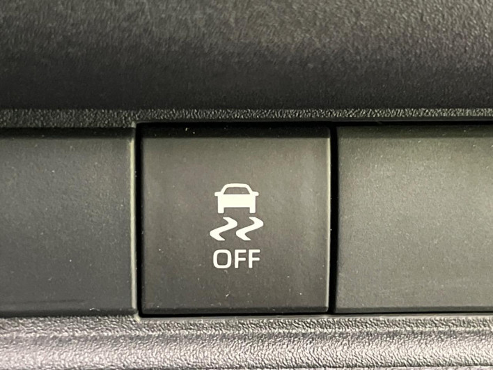 2023 Toyota Sienta 6AA-MXPL10G (UW-69ef58b8a7231)[10]