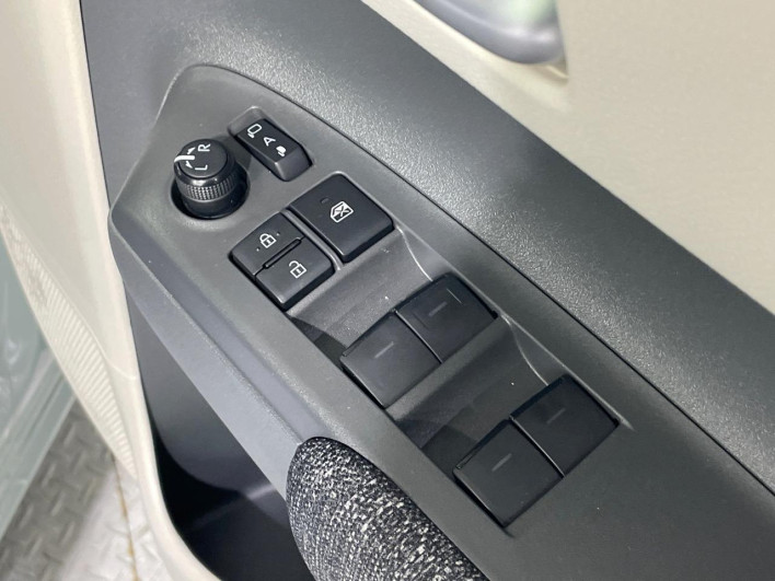 2024 Toyota Sienta 6AA-MXPL10G (UW-69ef58b8d88c4)[21]