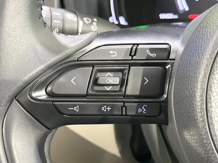 2025 Toyota Sienta 6AA-MXPL10G (UW-69ef58b986f84)[29]