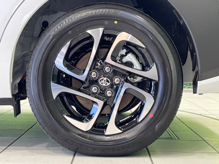 2026 Toyota Sienta 6AA-MXPL10G (UW-69ef58b9ad7bb)[9]