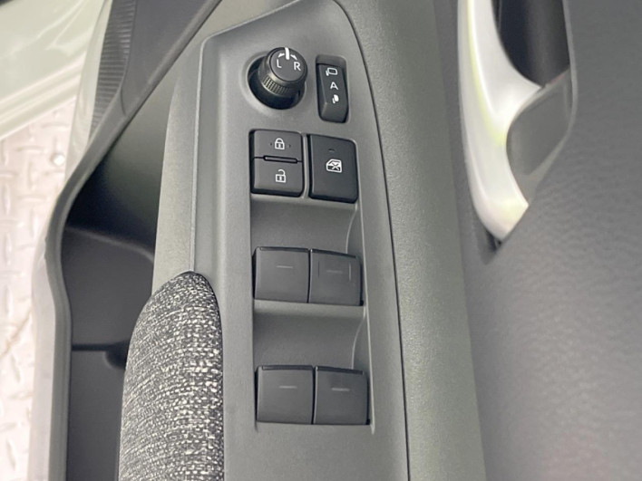 2026 Toyota Sienta 6AA-MXPL10G (UW-69ef58baa0335)[18]