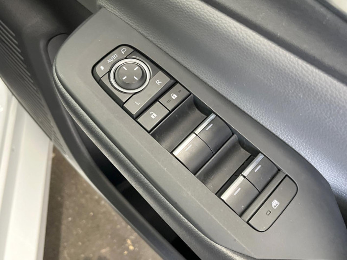 2023 Toyota Prius 6AA-MXWH60 (UW-69ef58bc761b1)[23]