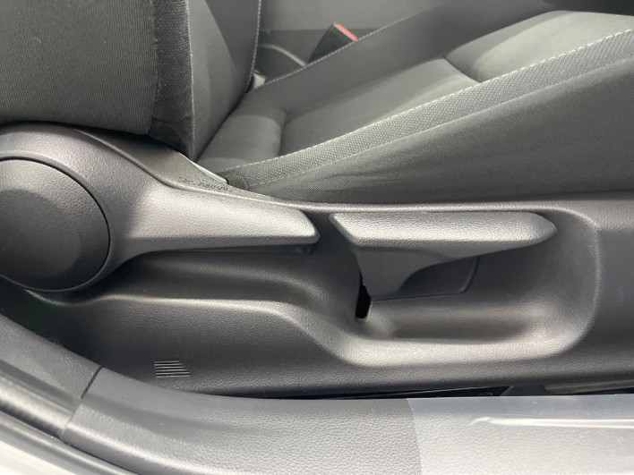 2023 Toyota Prius 6AA-MXWH60 (UW-69ef58bc761b1)[25]