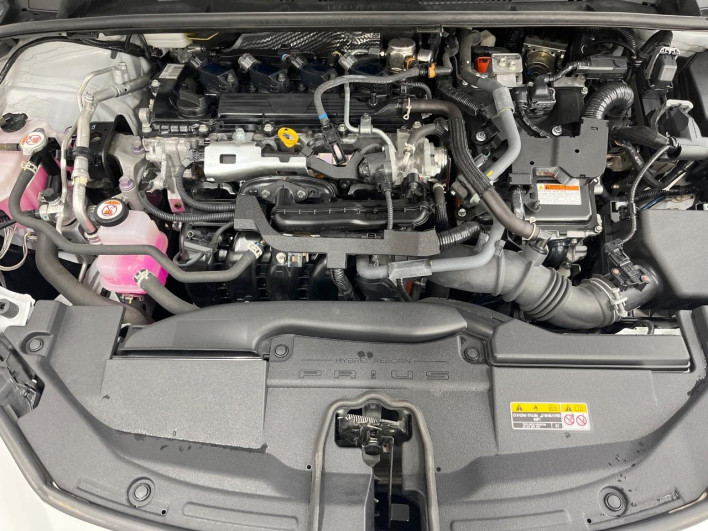 2023 Toyota Prius 6AA-MXWH60 (UW-69ef58bc761b1)[6]