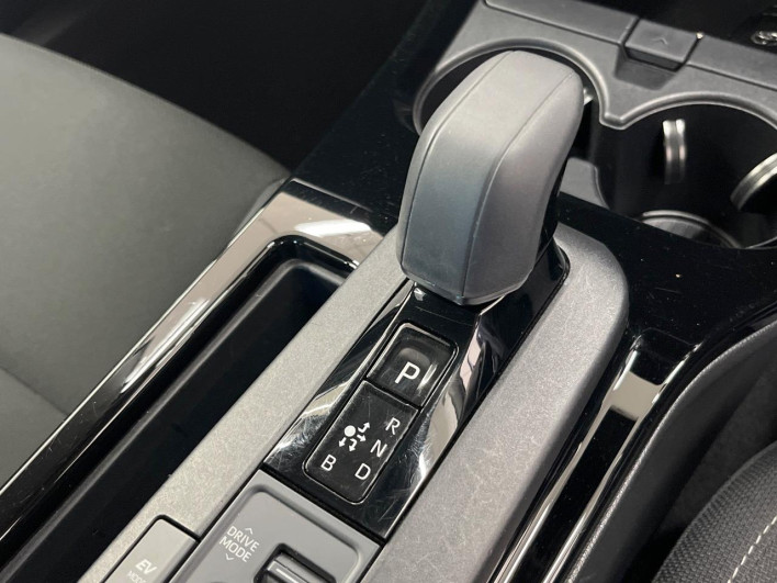 2023 Toyota Prius 6AA-MXWH60 (UW-69ef58bc761b1)[10]