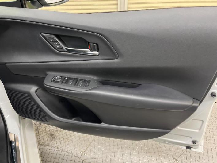 2023 Toyota Prius 6AA-MXWH60 (UW-69ef58bd03594)[11]