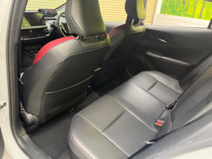 2023 Toyota Prius 6AA-MXWH60 (UW-69ef58bd03594)[18]