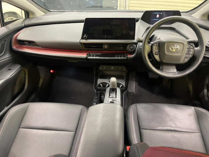 2023 Toyota Prius 6AA-MXWH60 (UW-69ef58bd03594)[14]