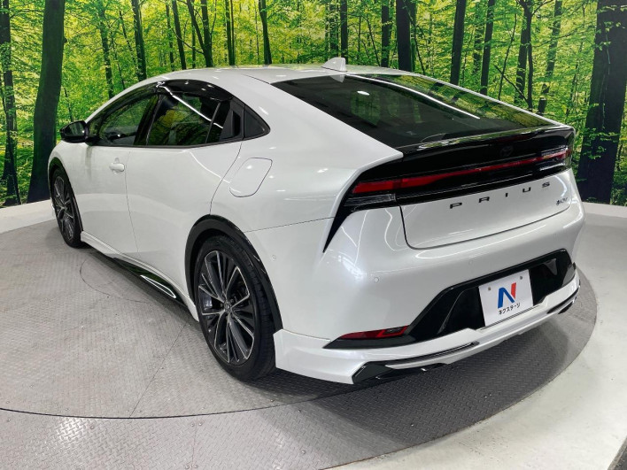 2023 Toyota Prius 6AA-MXWH60 (UW-69ef58bd78073)[14]