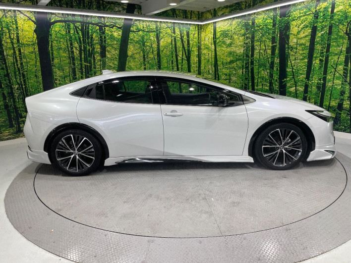 2023 Toyota Prius 6AA-MXWH60 (UW-69ef58bd78073)[17]